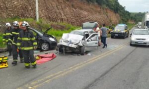 Mãe e filha morrem em acidente de carro na BR-101 em Nova Viçosa