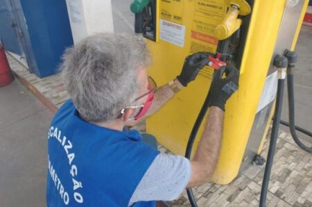 Posto Legal fiscaliza postos de combustíveis em quatro cidades do Extremo Sul