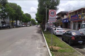 Instalação de redutores de velocidade em Teixeira de Freitas está em fase final; entenda