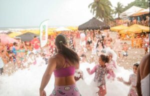 "Vem Viver Verão" traz atividades gratuitas de dança e agita areias das praias de Ilhéus