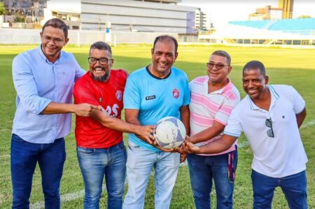 Prefeito entrega requalificação do Mário Pessoa e comemora retorno do estádio ao Campeonato Baiano