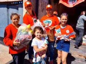 Campanha Natal Sem Fome e Solidário do MST doa 100 toneladas de alimentos pelo país