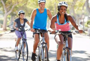 Você anda de bike? confira 7 dicas para pedalar com segurança