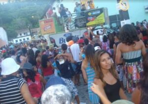 Carnaval Cultural promete agitar as ruas de Santa Cruz Cabrália; serão mais de 10 blocos