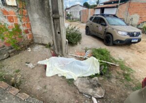 Disputa pelo controle do tráfico entre quadrilhas deixa um morto e outro gravemente ferido