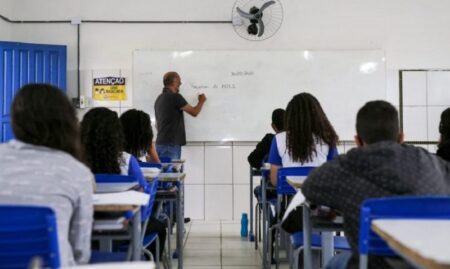 Teixeira: Prefeitura estabelece reposição salarial para servidores do magistério