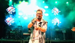 Jarley e Banda abre o mês do Carnaval na Arena Praia da Barra em Mucuri