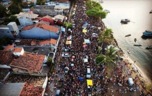 Blocos de carnaval de rua e Rally dos Mares agitam final de semana em Ilhéus