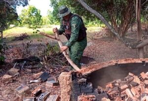 CIPPA e INEMA destroem forno usado para a produção de carvão ilegal em Caravelas