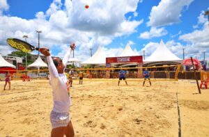 Jarley e Banda abre o mês do Carnaval na Arena Praia da Barra em Mucuri