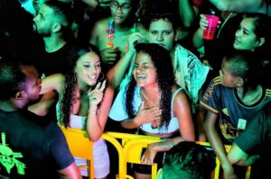 Carnaval de Mucuri 2023: Shows de Zé Paulo e Jarley agitam Arena Praia da Barra