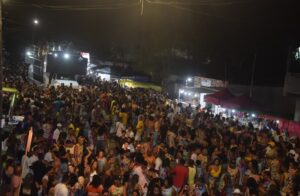 Cris Lima e Trem Bala animam segunda noite do carnaval de Belmonte 2023