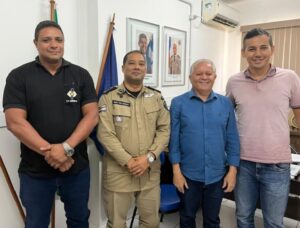 Em encontro com comandante da 43ª CIPM, Luiz Mário pede adoção de medidas para afastar jovens das drogas e criminalidade