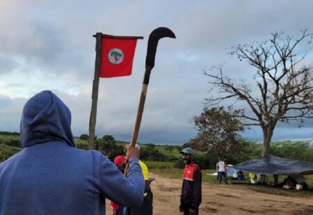MST ocupa três fazendas na Bahia na madrugada deste domingo 23