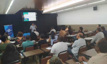 Encontro reuniu secretários municipais e agentes de desenvolvimento em Teixeira de Freitas