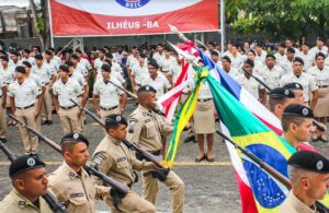 Prefeito Mário Alexandre participa da formatura de novos soldados da Polícia Militar em Ilhéus