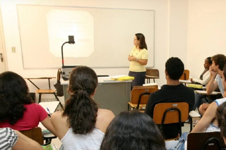 Governo garante promoção da carreira para professores das quatro universidades estaduais