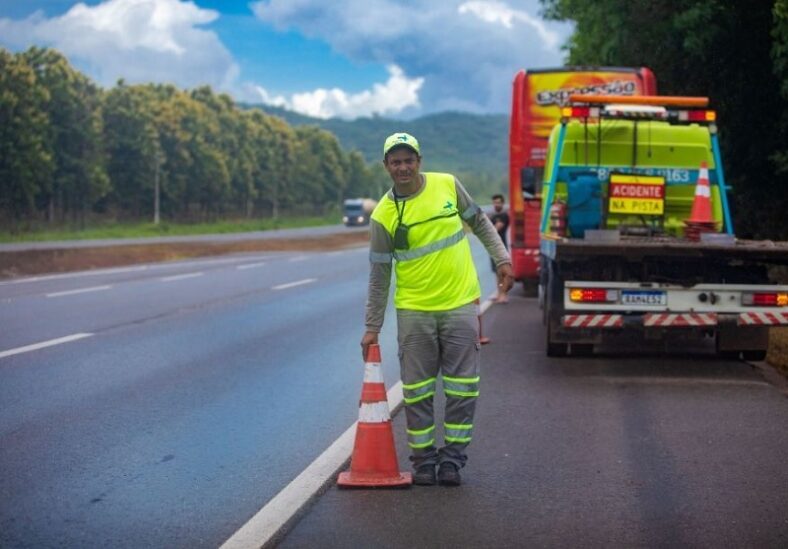 Trecho da BR-415 é interditado para desmonte de rocha nesta sexta, 26