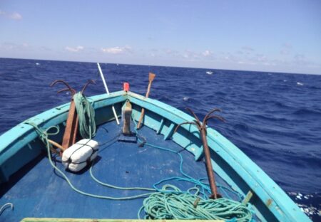Pescadores são encontrados após seis dias em alto mar no Extremo Sul