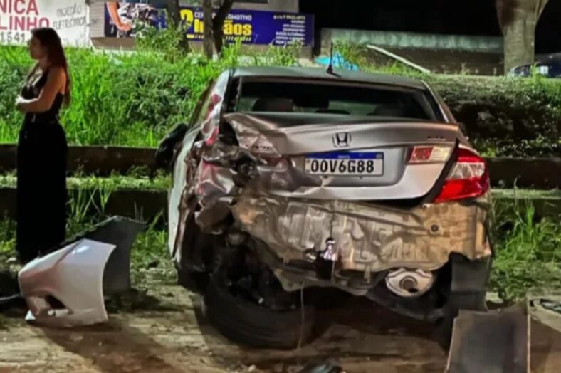 Motorista foge do local após provocar acidente na BR-101 em Nova Viçosa