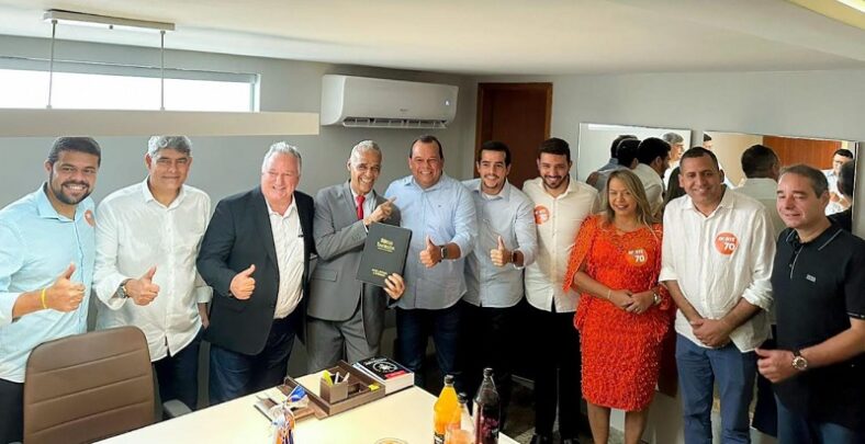 Prefeito Agnelo participa da posse de Ronaldo Carletto como presidente estadual do Avante