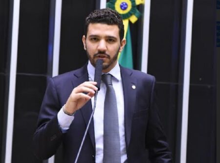 Neto Carletto quer mais investimentos no esgotamento sanitário da Bahia
