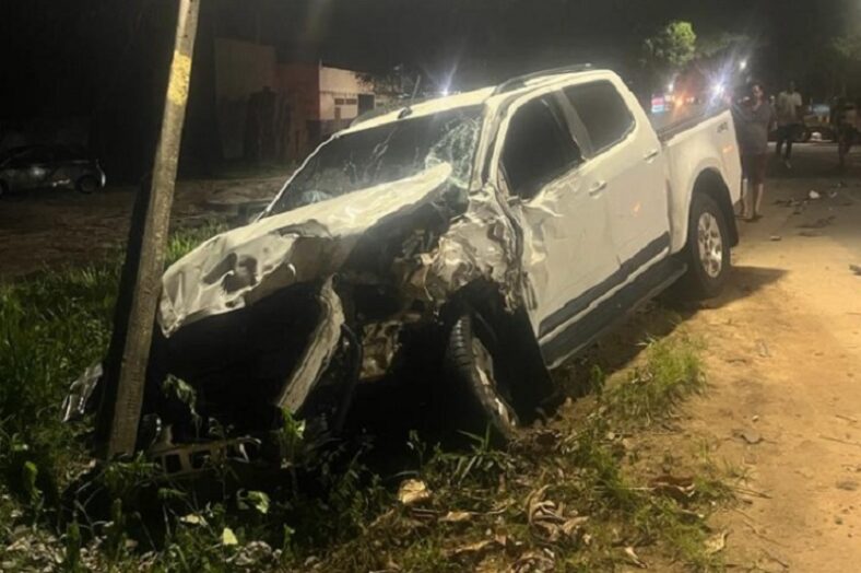 Motorista foge do local após provocar acidente na BR-101 em Nova Viçosa