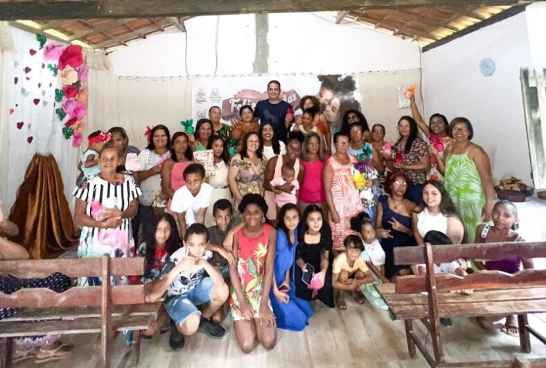 Cássio Cocobongo participa de festividades em comemoração ao Dia das Mães