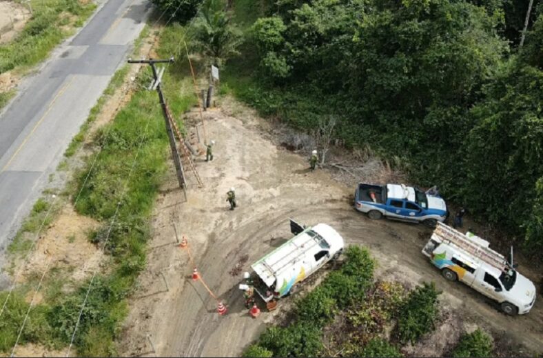 Operação policial remove ligação clandestina de energia em fazenda de café