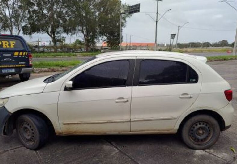 Homem furta carro no ES e acaba preso na BR-101 em Eunápolis