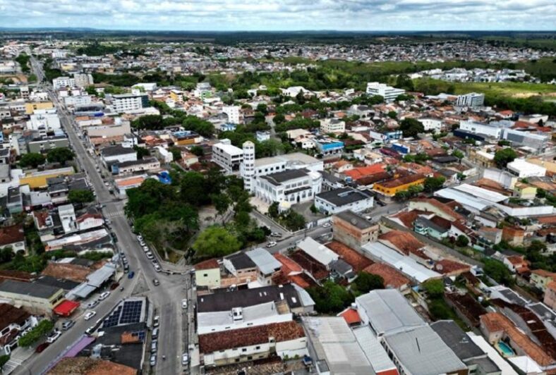 Com crescimento populacional, gestão municipal atua para melhorar vida dos eunapolitanos