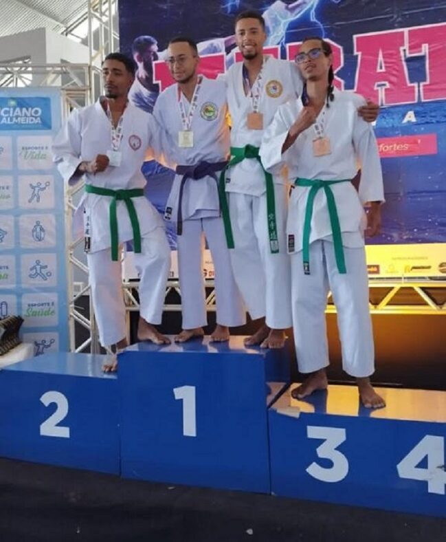 Atletas teixeirenses se classificam para Campeonato Nacional de Karatê