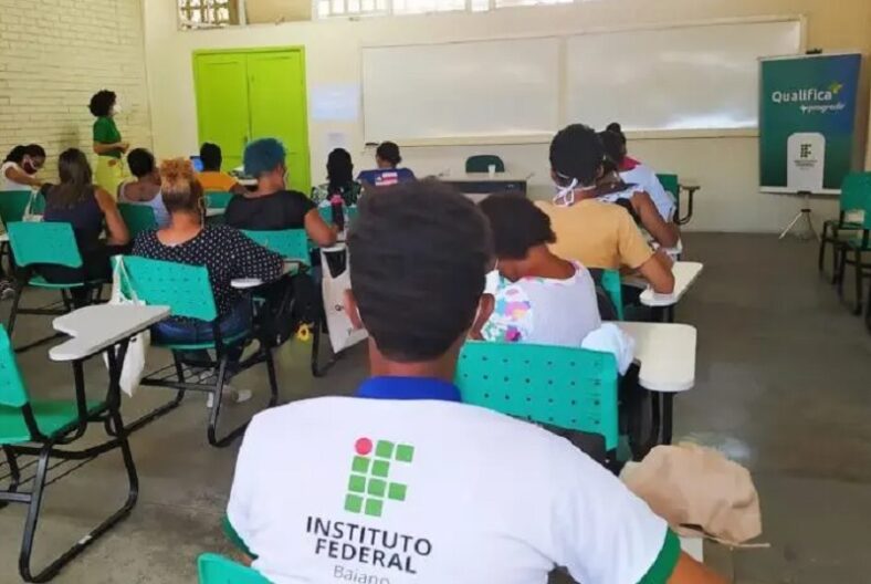 IFBA de Eunápolis abre 35 vagas em curso de pós-graduação em Educação e Linguagens