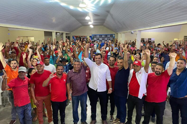 “Podemos ter candidato a prefeito sim, e nosso candidato é Kiko”, diz Valmir em encontro do PT em Itamaraju