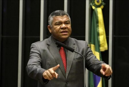 “Bolsonaro inelegível é uma resposta altiva da democracia”, diz Valmir