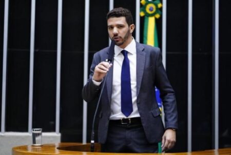 "Precisamos aumentar o efetivo da Polícia Rodoviária Federal no Estado da Bahia", declara Neto Carletto