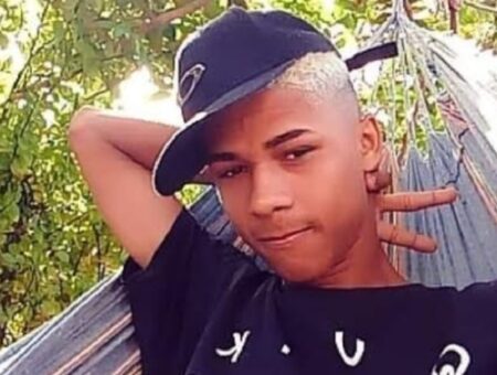 Jovem de 18 anos é morto a tiros após ter casa invadida em Itamaraju