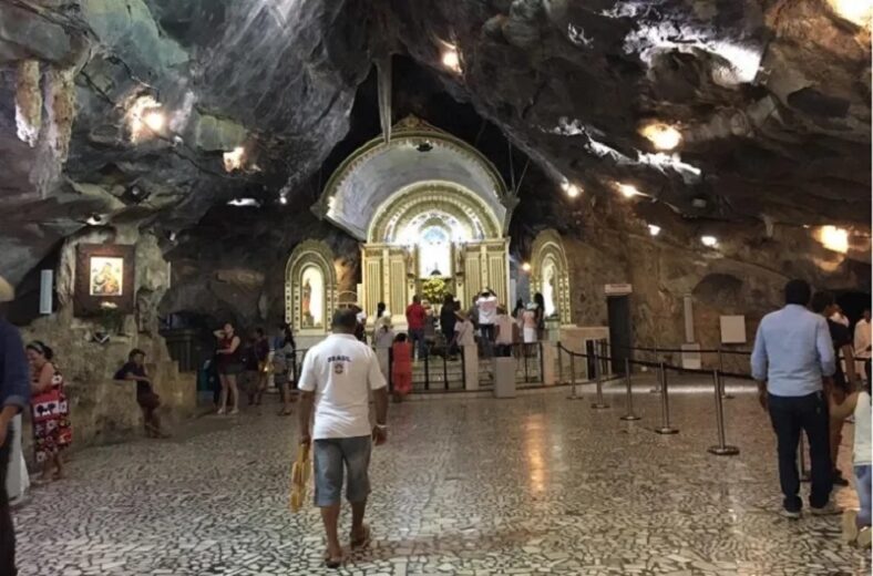 Agosto de Deus: Turismo religioso da BA atinge auge com festas de santa Dulce e Bom Jesus da Lapa