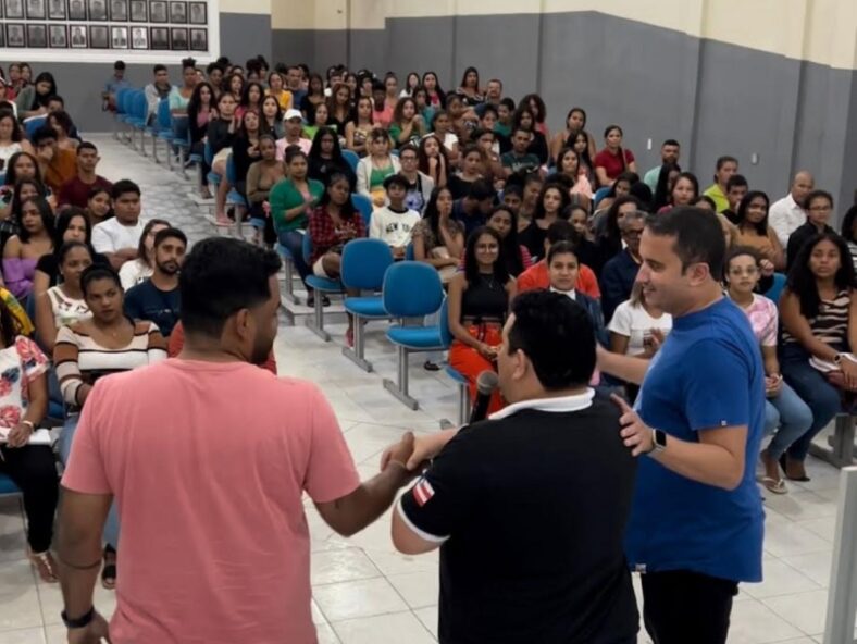 Cassio Cocobongo e Daniel Nascimento oferecem cursos profissionalizantes para Itamaraju