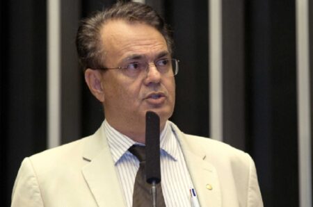 Ex-deputado Uldurico Pinto passa mal e é internado às pressas no Sírio-Libanês