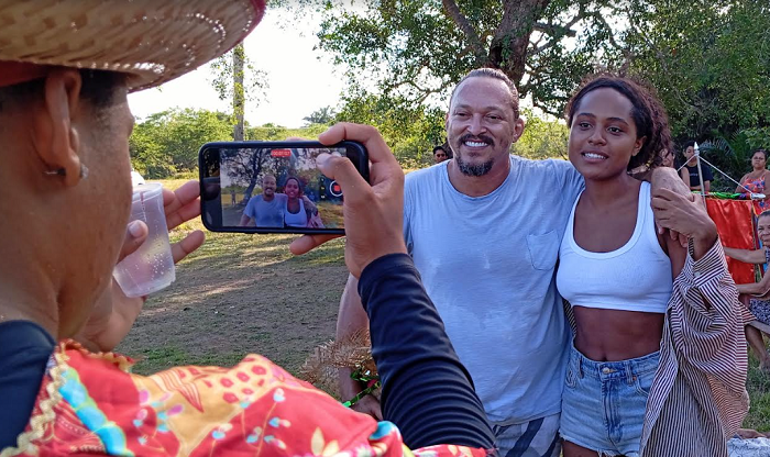 Atores da Globo fazem workshop com o Boi Bumbá de Ilhéus