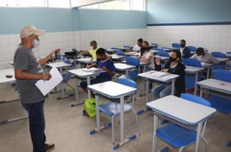 Estado nomeia 54 professores de Inglês aprovados no concurso da Educação