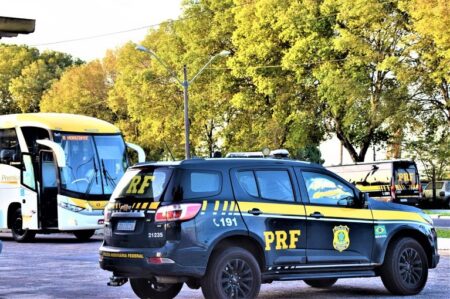 PRF na Bahia tem reforço no policiamento durante feriado prolongado de Finados