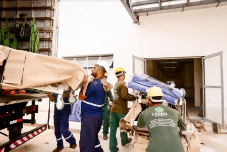 Hospital Regional Costa das Baleias em Teixeira de Freitas começa a receber equipamentos