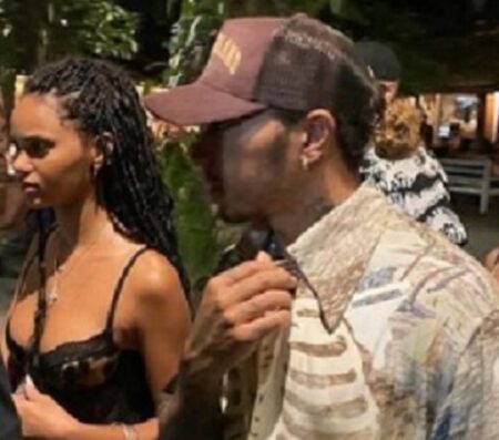 Lewis Hamilton desembarca em Trancoso com modelo brasileira para celebrar Réveillon