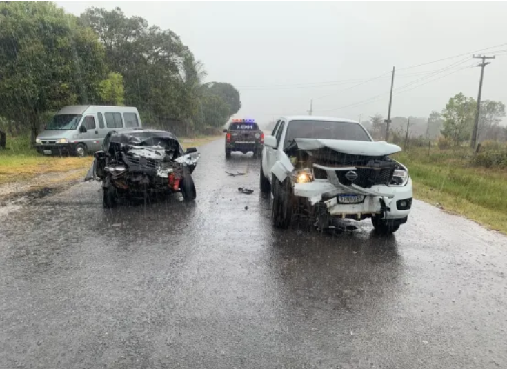 Tragédia na BA-001: Acidente durante temporal deixa um morto e dois feridos