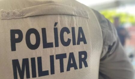 Homem mata ex-mulher a facadas e quase é linchado por moradores