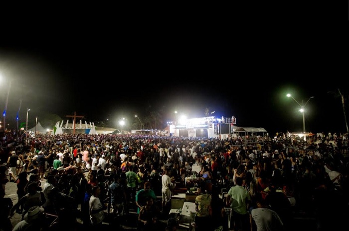 Clima de Réveillon toma conta de Cabrália na primeira noite de festa; veja fotos