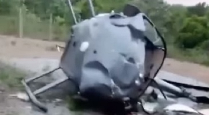 Tripulantes e passageiros sofrem ferimentos leves após queda de helicóptero em Caraíva