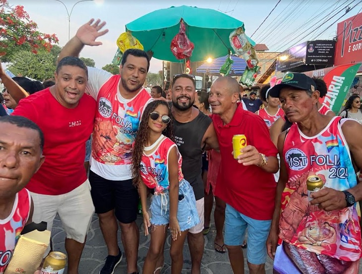 Carnaval 2024: Kiko Mascarenhas curte Bloco MST Folia com Valmir Assunção e lideranças